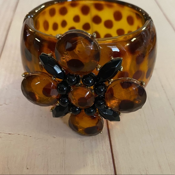 Tortoise Cuff Bracelet - Picture 3 of 6